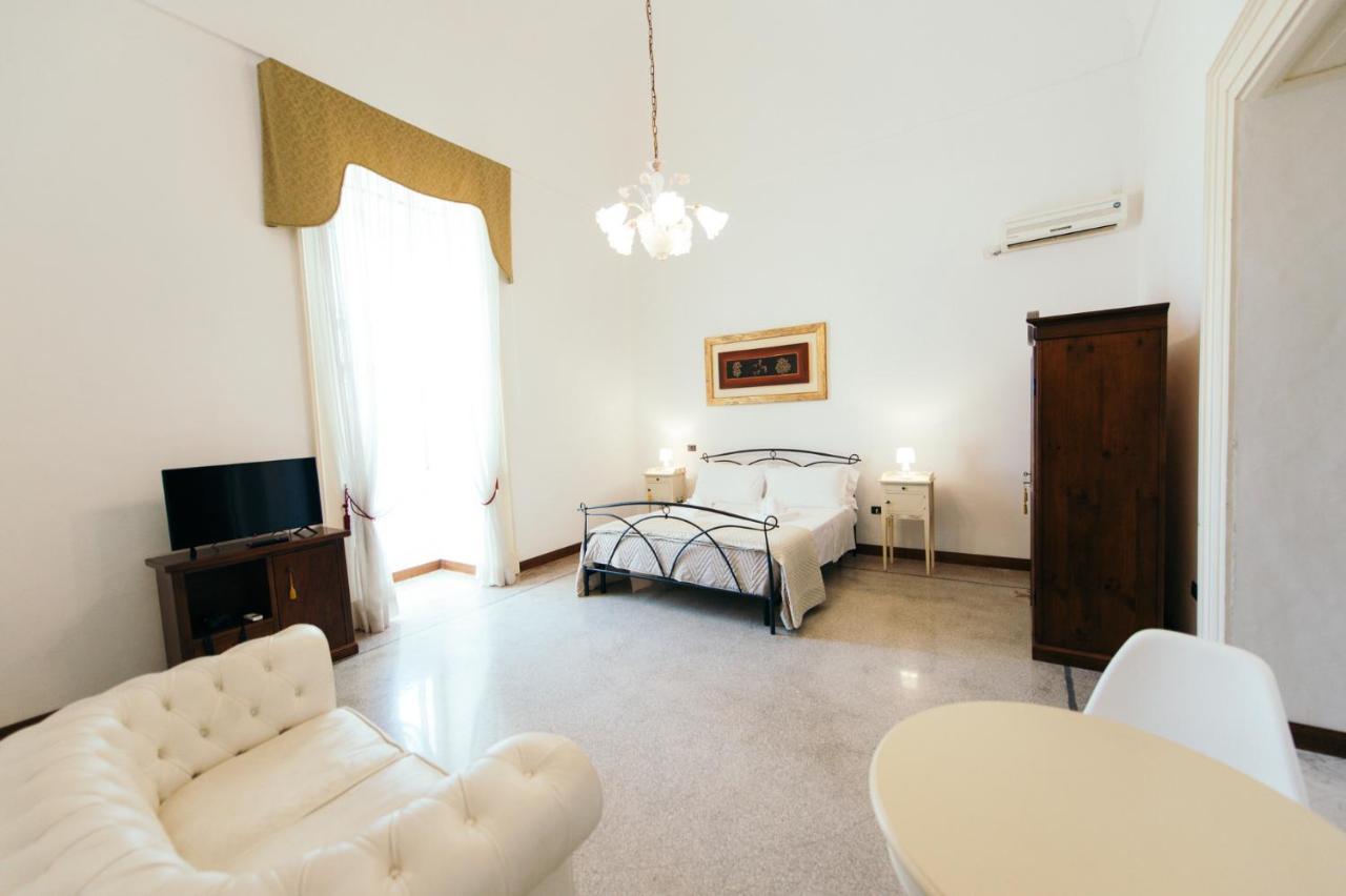 Palazzo Scarciglia Hotell Minervino di Lecce Exteriör bild